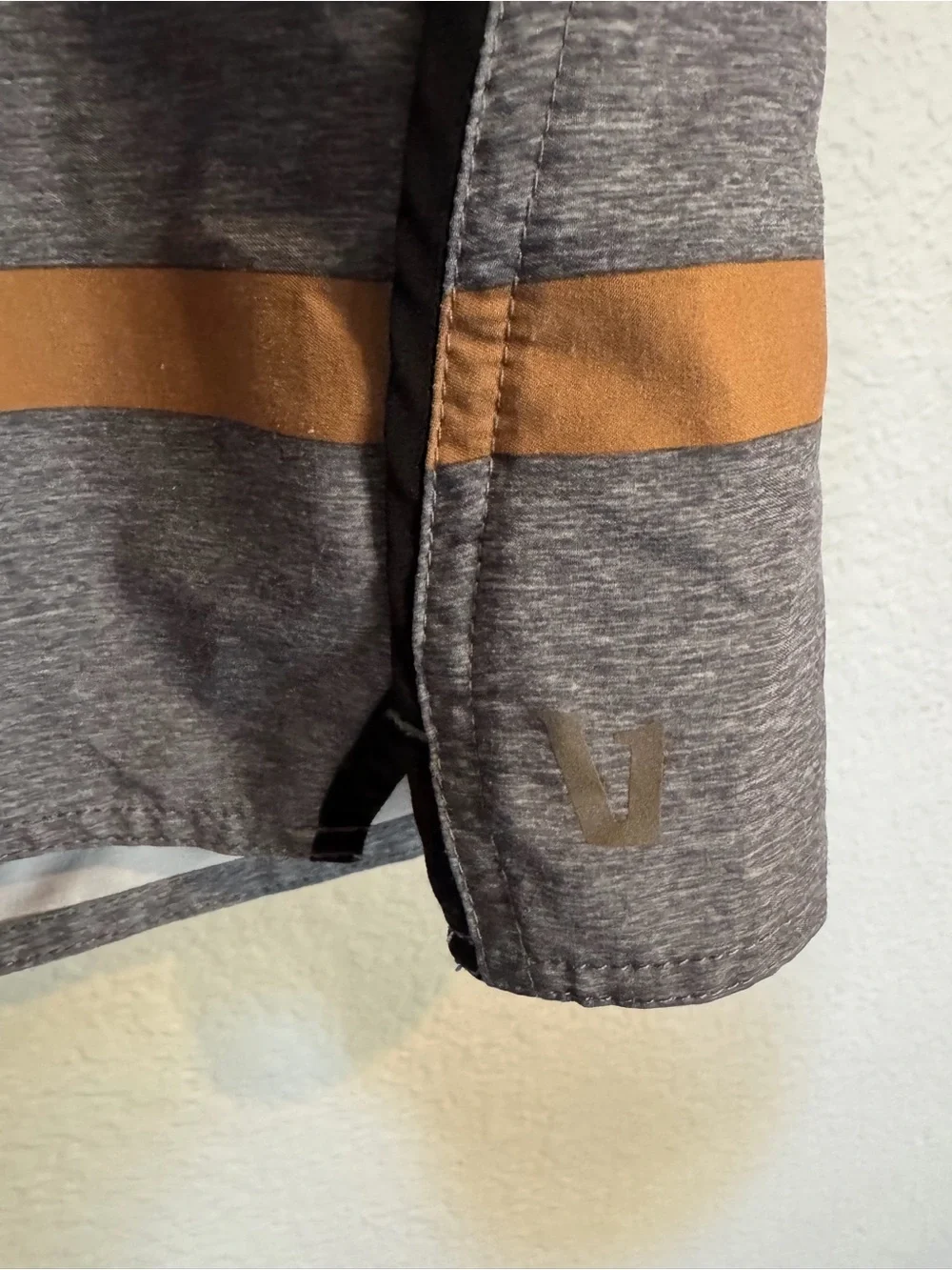 Vuori Men's Striped Flex/Swim Shorts Size Small